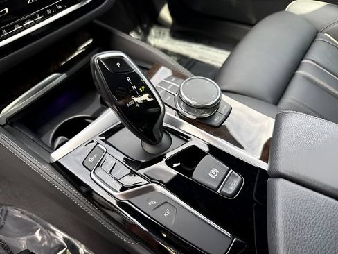 Used 2018 BMW 540i xDrive AWD/4WD image 23