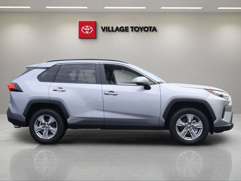 Certified 2025 Toyota RAV4 XLE w/ Convenience Package AWD/4WD image 6