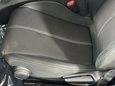 Used 2018 FIAT 124 Spider Classica w/ Technology & Siriusxm Group RWD image 12