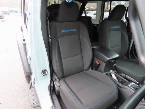 Used 2023 Jeep Wrangler Rubicon w/ Cold Weather Group image 16