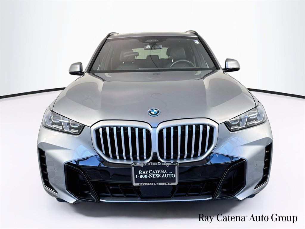 Used 2026 BMW X5 xDrive50e w/ M Sport Package AWD/4WD image 2