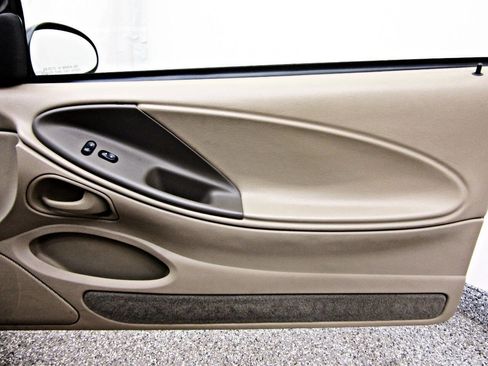 Used 2003 Ford Mustang GT Premium image 10