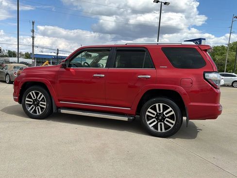 Used 2015 Toyota 4Runner Limited AWD/4WD image 10