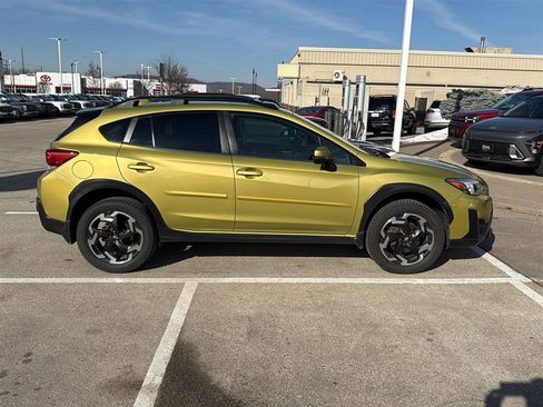 Used 2022 Subaru Crosstrek 2.5i Limited w/ Moonroof Package 2 image 5