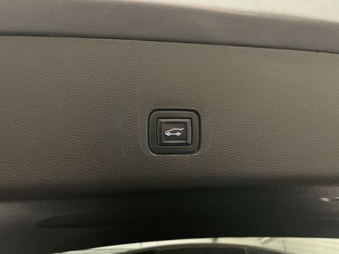 Used 2023 Chevrolet Traverse RS w/ LPO, Floor Liner Package image 31