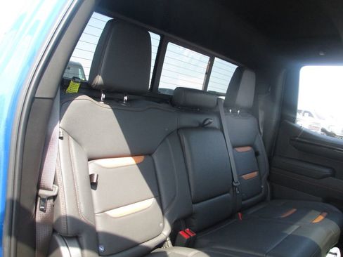 Used 2024 GMC Sierra 1500 AT4 w/ Technology Package AWD/4WD image 25