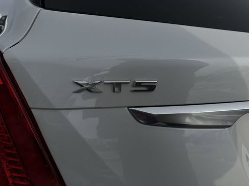 Used 2019 Cadillac XT5 Luxury image 33