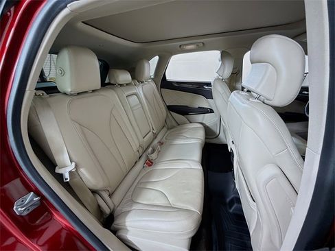 Used 2019 Lincoln MKC Reserve w/ MKC Climate Package image 27