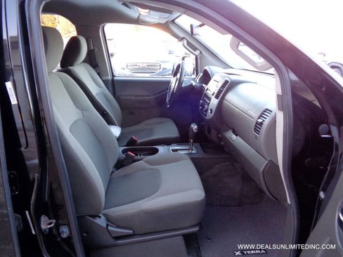 Used 2014 Nissan Xterra S image 16