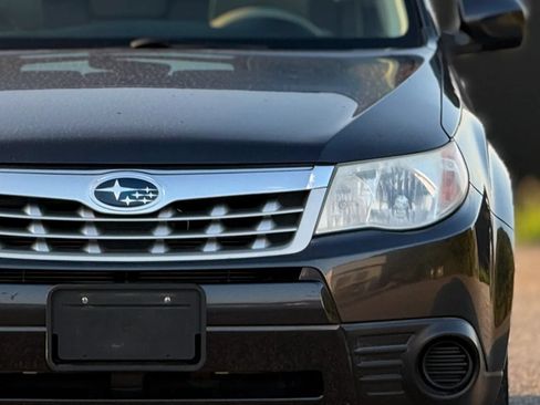Used 2011 Subaru Forester 2.5X Premium AWD/4WD image 12