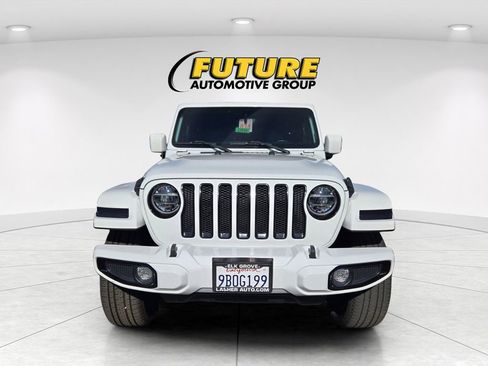 Used 2022 Jeep Wrangler Unlimited Sahara AWD/4WD image 2