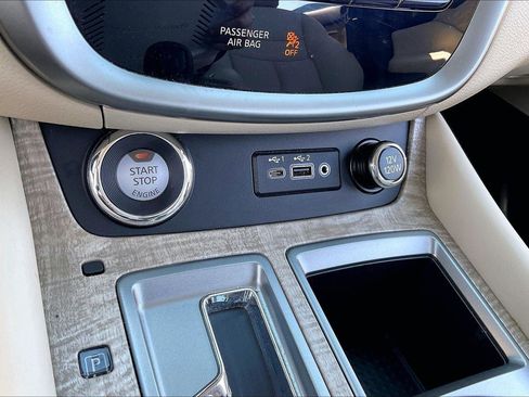 Certified 2024 Nissan Murano SV FWD image 31