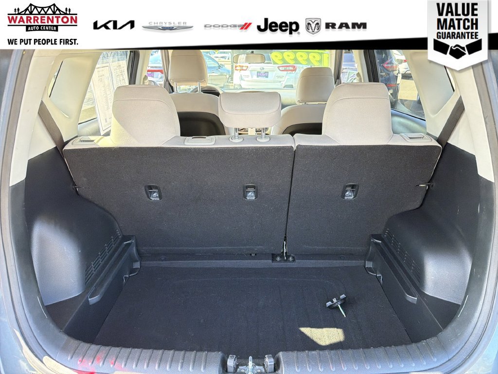 Used 2022 Kia Soul LX FWD image 7