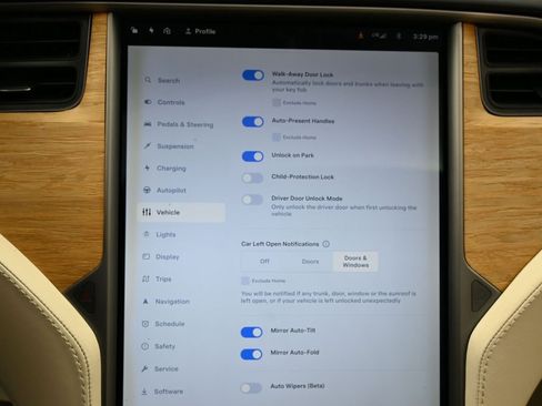 Used 2018 Tesla Model S 75D image 29