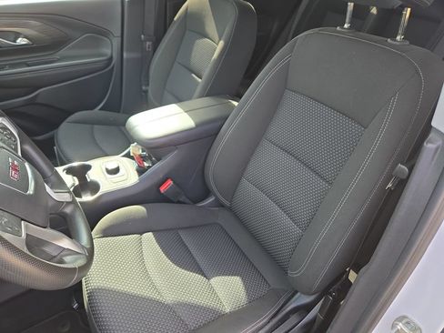 Used 2024 GMC Terrain SLE FWD image 18