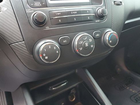 Used 2015 Kia Forte EX image 23