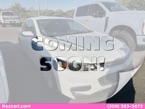 Used 2018 Chevrolet Malibu LT w/ Driver Confidence Package FWD image 1