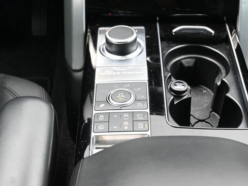 Used 2016 Land Rover Range Rover HSE image 22