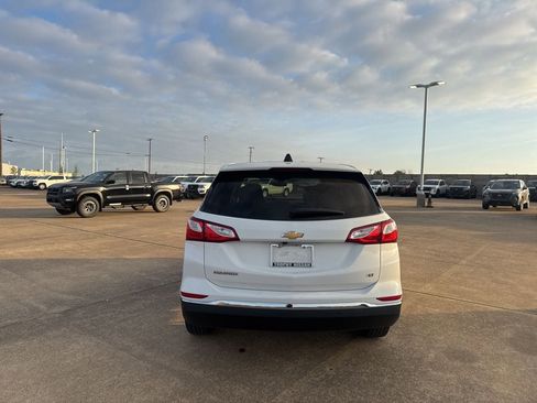 Used 2020 Chevrolet Equinox LT w/ LPO, Floor Liner Package image 15