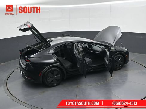 Used 2025 Toyota Prius LE AWD/4WD image 52