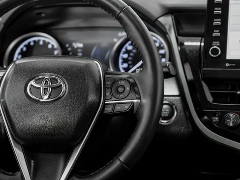 Used 2022 Toyota Camry XLE AWD/4WD image 16
