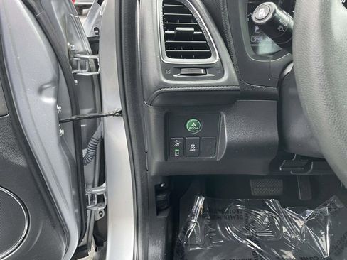 Used 2019 Honda HR-V EX image 30