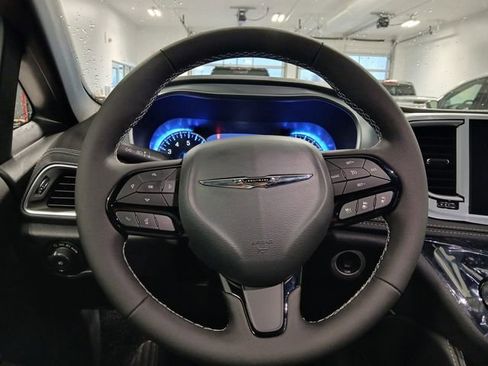 New 2026 Chrysler Pacifica Limited image 19