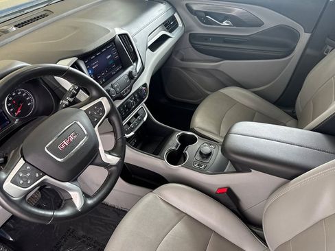 Used 2024 GMC Terrain SLT image 10