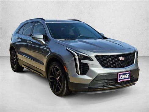 Used 2023 Cadillac XT4 Sport image 3