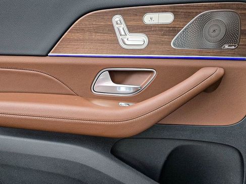 New 2026 Mercedes-Benz GLS 450 4MATIC image 31