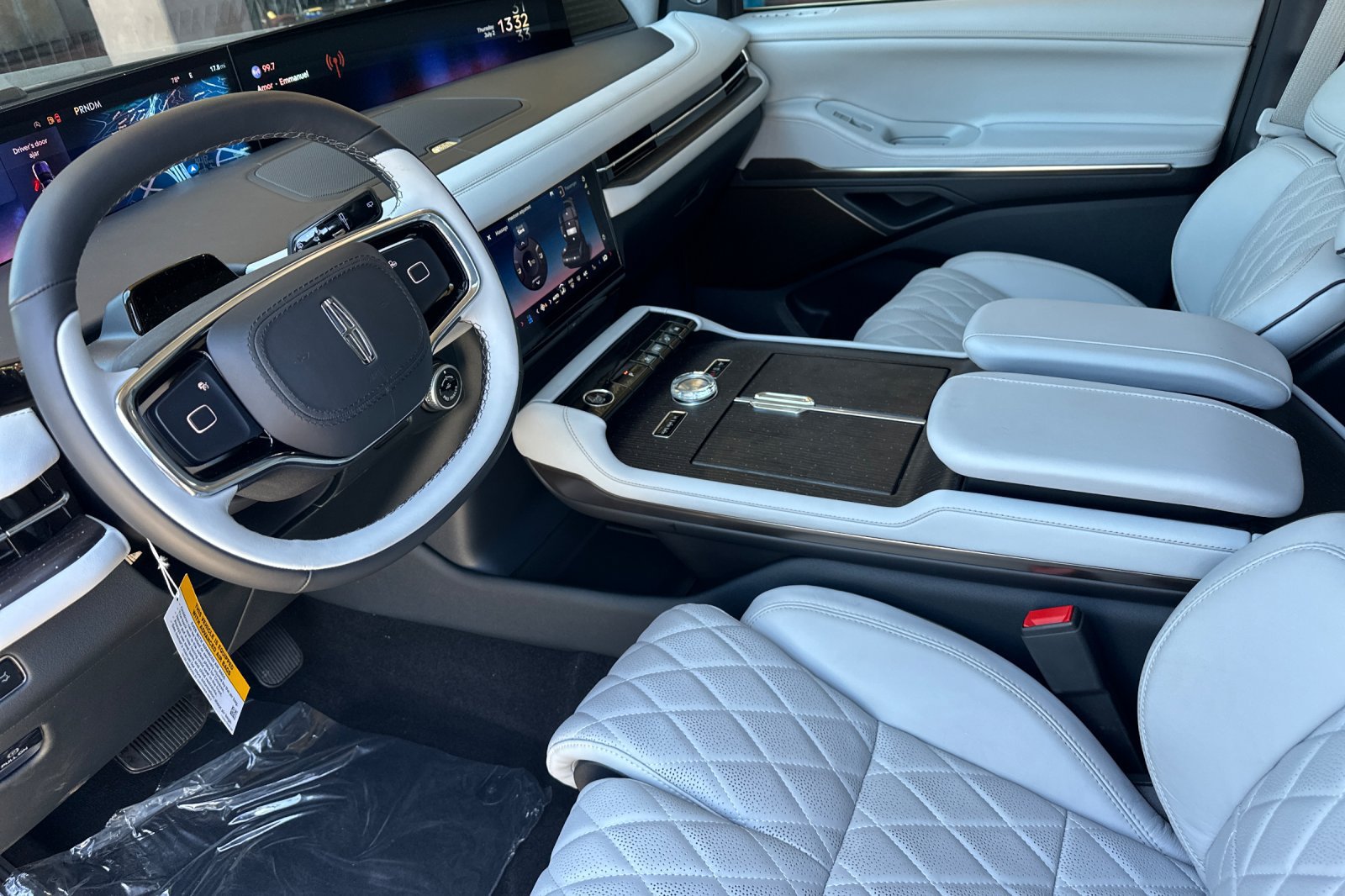 New 2026 Lincoln Navigator L Black Label AWD/4WD image 9