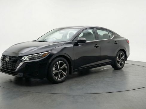 Used 2025 Nissan Sentra SV FWD image 3