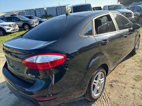 Used 2019 Ford Fiesta SE FWD image 6