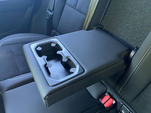 Certified 2023 Volvo XC40 Recharge Ultimate AWD/4WD image 22