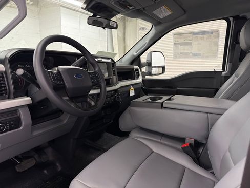 New 2026 Ford F250 XL w/ XL Chrome Package image 6