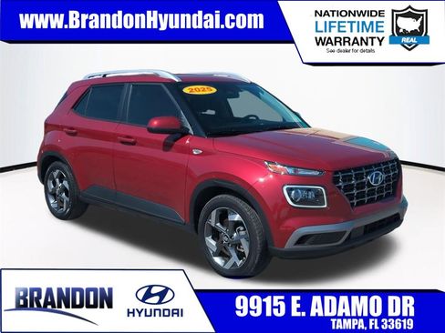 Certified 2025 Hyundai Venue Limited FWD image 1