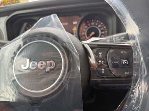 New 2026 Jeep Gladiator Sport AWD/4WD image 19