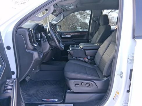 Used 2022 Chevrolet Silverado 1500 LT Trail Boss w/ Protection Package image 11