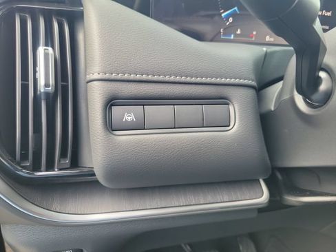 New 2026 Nissan Armada SV RWD image 19