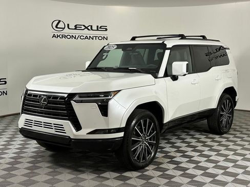 Used 2025 Lexus GX 550 w/ Accessory Package (2T) image 12