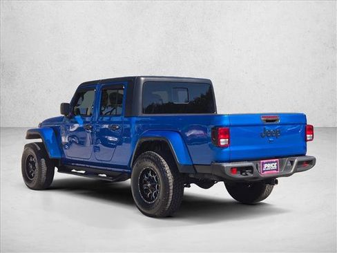 Used 2022 Jeep Gladiator Sport image 8