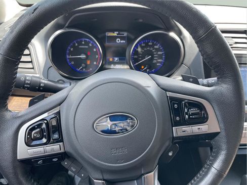 Used 2017 Subaru Outback 2.5i Touring AWD/4WD image 27