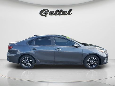 Used 2023 Kia Forte LXS w/ LXS Technology Package FWD image 4