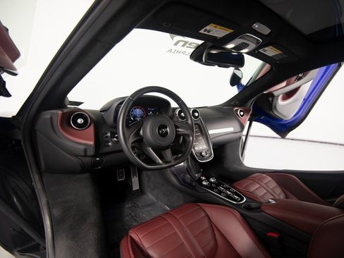 New 2025 McLaren GTS image 13