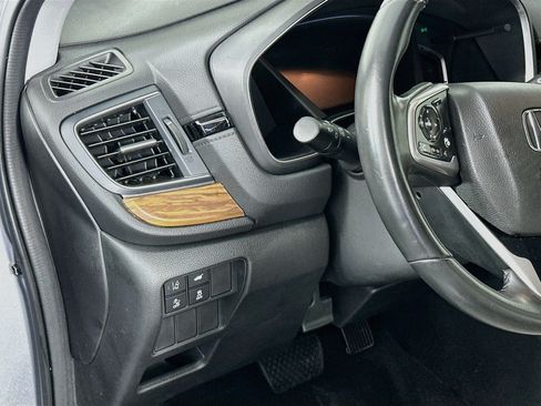 Used 2019 Honda CR-V EX-L image 17