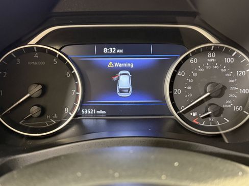 Used 2021 Nissan Murano SV FWD image 14