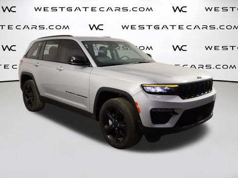 Used 2023 Jeep Grand Cherokee Limited w/ Black Appearance Package image 55