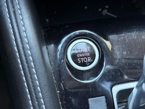 Used 2019 Nissan Kicks SR w/ SR Premium Package FWD image 21
