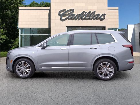 Certified 2023 Cadillac XT6 Premium Luxury w/ Technology Package AWD/4WD image 2