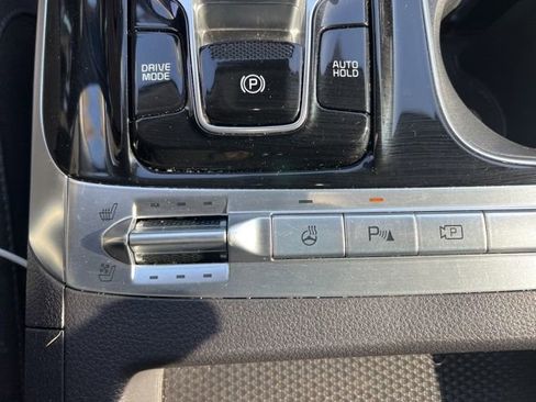 Certified 2024 Kia Carnival SX Prestige image 25